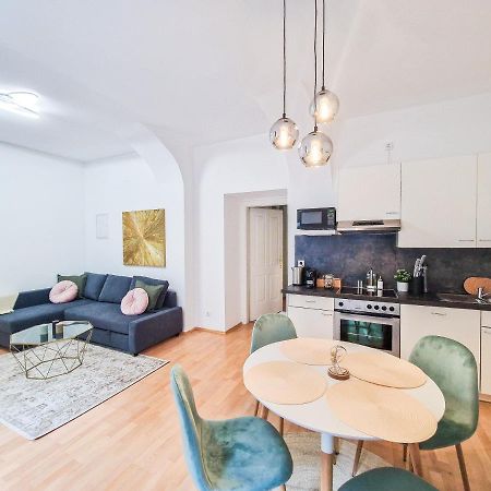 Feelhome - Design Apartment Fur 4 Gaste - Smart Tv - Naschmarkt Vienna Exterior photo